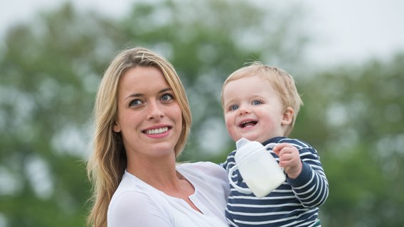 婴幼儿配方奶粉领域七十年的经验