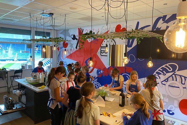 Keuken Kinderkookschool Fikks feestelijk geopend
